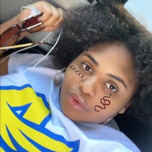 Meet your Posher, Janiya